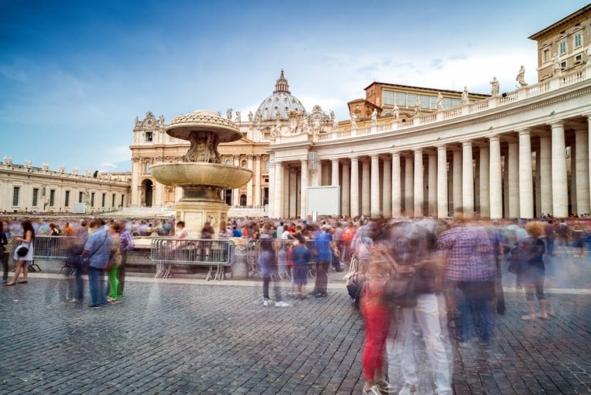 Tömegturizmus a Vatikánban, Rómában